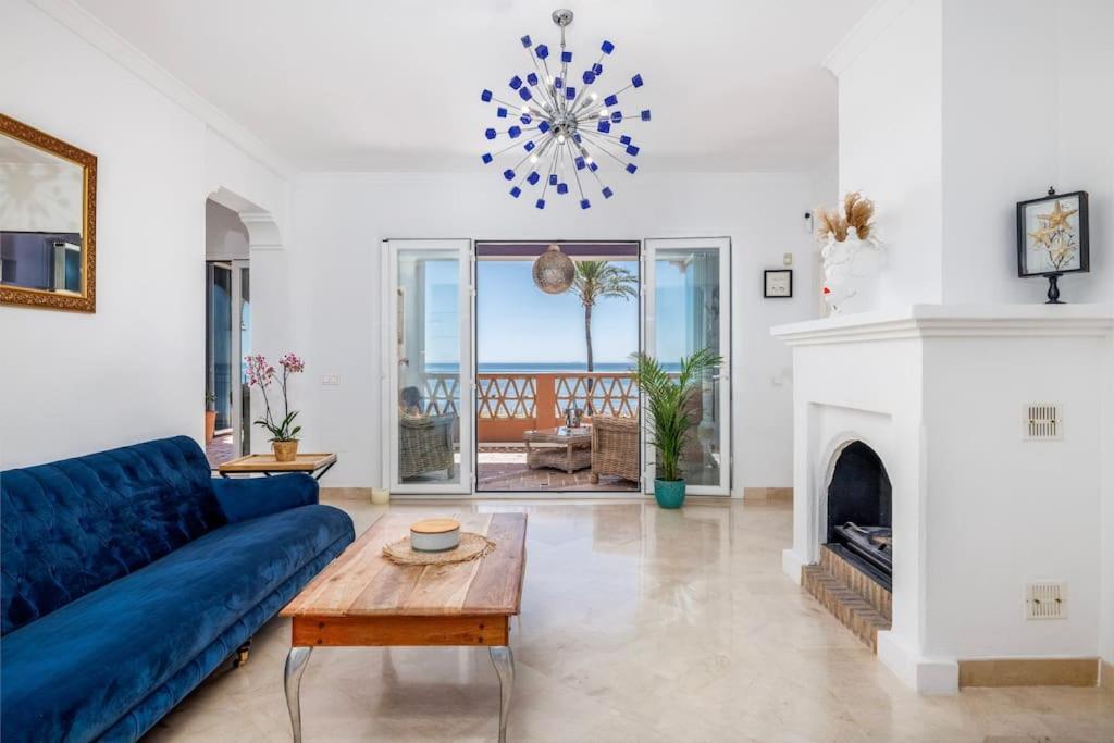 Spacious Seaside Retreat - La Perla Del Mar Bahia de Casares